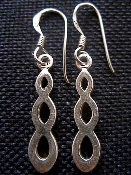 Zilveren 925 zilver oorhangers met een simpel fantasiefiguur, Sieraden, Tassen en Uiterlijk, Oorbellen, Nieuw, Hangers, Zilver
