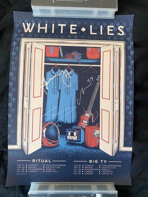 White Lies Signed Poster Utrecht Tivoli 2024 Official, Verzamelen, Posters, Nieuw, Overige onderwerpen, A1 t/m A3, Rechthoekig Staand