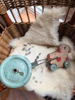 Antiek houten speelgoed kuiken op wieltjes, Antiek en Kunst, Antiek | Speelgoed, Ophalen