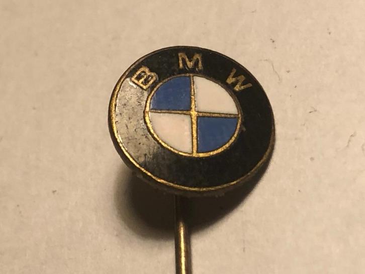 Emaille BMW AUTOMERK Speld (Zwart/Blauw/Wit)., Verzamelen, Speldjes, Pins en Buttons, Zo goed als nieuw, Speldje of Pin, Transport