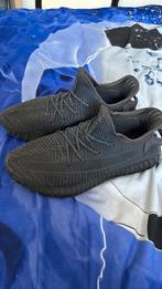 Yeezy boost 350 V2 Static Black, Ophalen, Zo goed als nieuw, Zwart