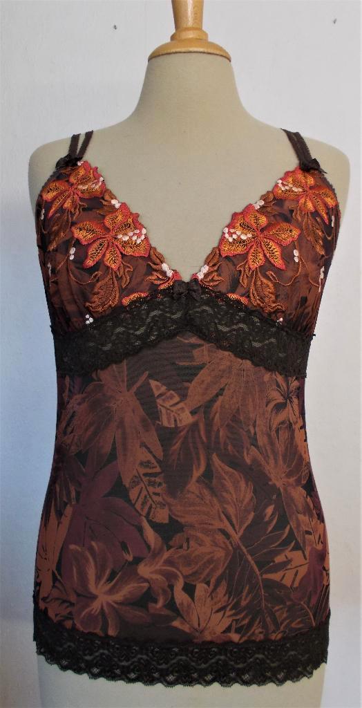 Mooi (lingerie) topje! 40, Kleding | Dames, Tops, Zo goed als nieuw, Maat 38/40 (M), Overige kleuren, Zonder mouw, Verzenden