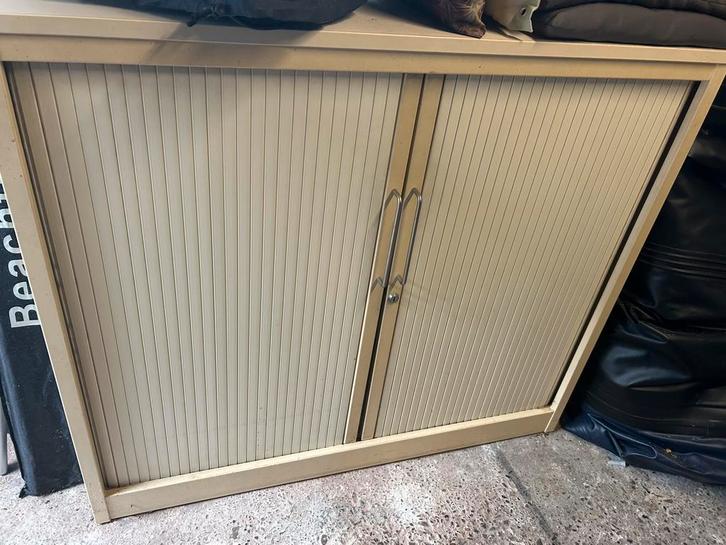 Stalen roldeurkast ideaal voor kantoor/werkplaats, Huis en Inrichting, Kasten | Lockerkasten, Gebruikt, Ophalen