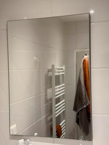 Badkamer spiegel 70x50 beschikbaar voor biedingen