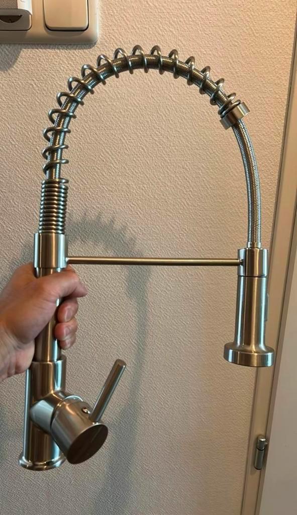 Chrome keukenmengkraan / keukenkraan met flexibele uitloop, Huis en Inrichting, Keuken | Keukenelementen, Nieuw, Minder dan 100 cm