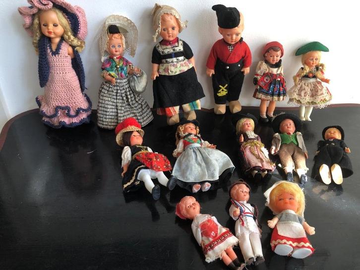 Vintage folklore klederdracht poppen, Verzamelen, Poppen, Gebruikt, Pop, Ophalen of Verzenden
