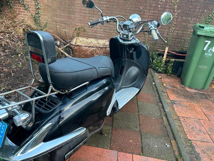 Nette snor scooter, Fietsen en Brommers, Scooters | Overige merken, Gebruikt, Maximaal 45 km/u, Benzine, Ophalen