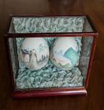 Vitrine met beschilderde eieren, Ophalen of Verzenden