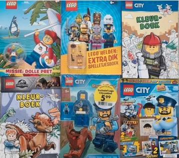 LEGO Boeken en Tijdschriften Pakket incl poppetjes  beschikbaar voor biedingen