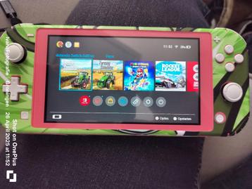 Roze Nintendo Switch Lite met Sticker beschikbaar voor biedingen
