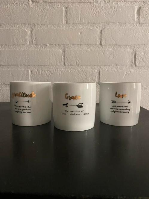 Waxinelichthouders wit porcelain met text, Huis en Inrichting, Woonaccessoires | Kandelaars en Kaarsen, Gebruikt, Kandelaar, Overige materialen