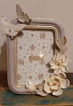 Romantische fotolijst met vlinders en bloemmotief., Ophalen of Verzenden, Nieuw