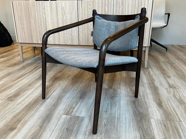 Dutch Bone Stoel - Stijlvol Design, Huis en Inrichting, Fauteuils, Zo goed als nieuw, Hout, 50 tot 75 cm, Minder dan 75 cm, Ophalen