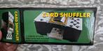 Automatische Kaartenschudder - zo goed als nieuw!, Hobby en Vrije tijd, Nieuw, Ophalen of Verzenden, Generic, Reisspel