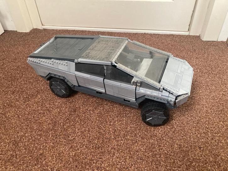 Lego Cybertruck van Mattel, Kinderen en Baby's, Speelgoed | Speelgoedvoertuigen, Zo goed als nieuw, Ophalen of Verzenden