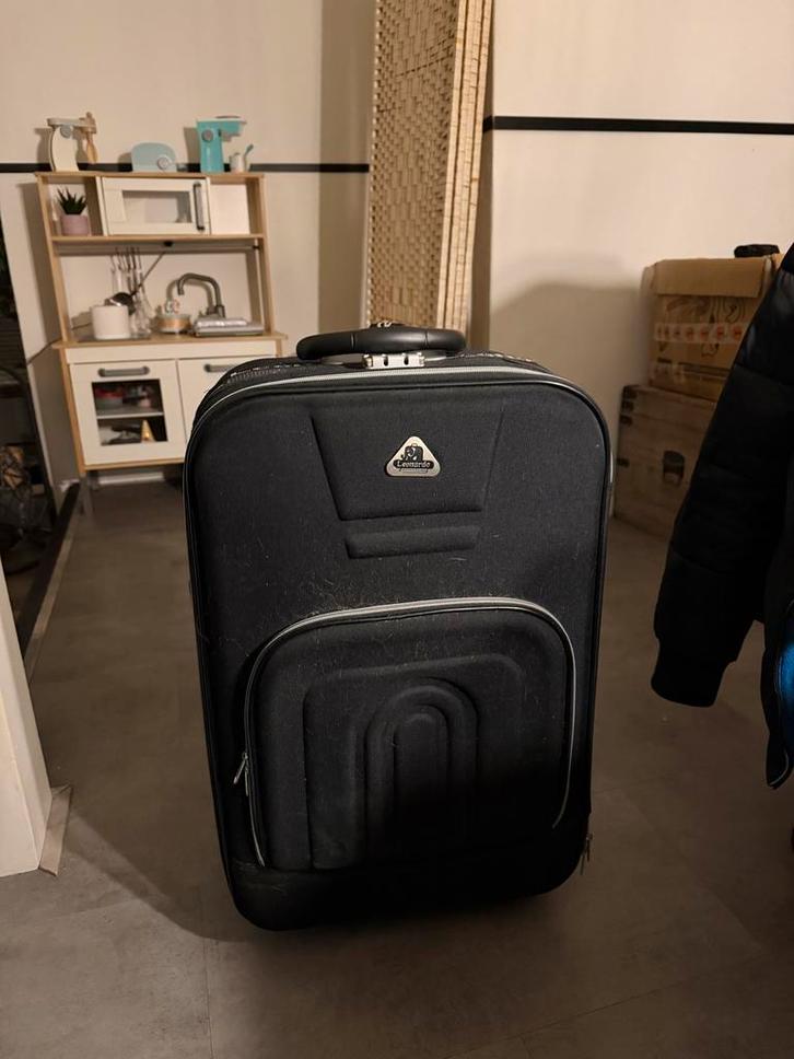 Leonardo Koffer - Ideaal voor Reizen!, Sieraden, Tassen en Uiterlijk, Koffers, Gebruikt, Zacht kunststof, 50 tot 60 cm, 35 tot 45 cm