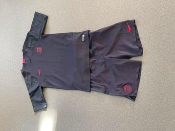 Short en shirt Paris Saint Germain maat 158-170 (13-15 jaar) beschikbaar voor biedingen