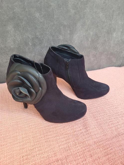 Laarsjes met hoge hak maat 38, Kleding | Dames, Schoenen, Gedragen, Schoenen met hoge hakken, Zwart, Ophalen of Verzenden