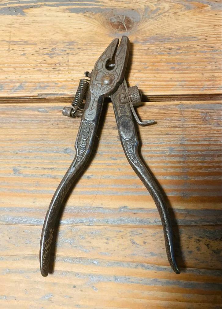 Oude Zaagzettang / Tandzetter, Antiek en Kunst, Antiek | Gereedschap en Instrumenten, Ophalen of Verzenden
