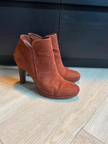 Suede laarsjes, bruin, Tamaris mt 41 beschikbaar voor biedingen