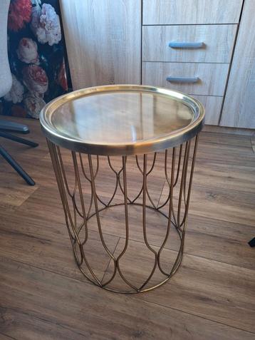Gouden Bijzettafel - 40cm Diameter, 50cm Hoog beschikbaar voor biedingen