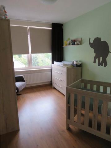 Complete babykamer beschikbaar voor biedingen
