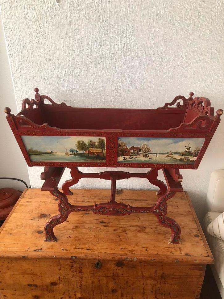 Antiek houten beschilderde schommelwieg. 1800, Antiek en Kunst, Antiek | Woonaccessoires, Ophalen