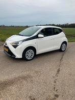 Toyota Aygo 1.0 Vvt-i 72pk 5D Airco Camera NAP Apple carplay, Auto's, Toyota, Voorwielaandrijving, 4 stoelen, Wit, Origineel Nederlands