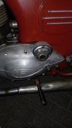 GEZOCHT: schakelas en kickstart voor een victoria 250cc, Ophalen of Verzenden