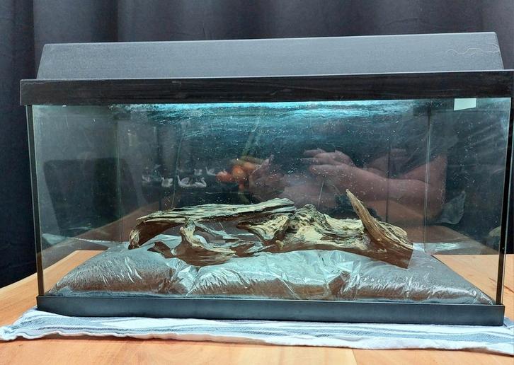 Aquarium met toebehoren, Dieren en Toebehoren, Vissen | Aquaria en Toebehoren, Zo goed als nieuw, Leeg aquarium, Ophalen