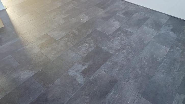 (Klik)laminaat antraciet grijs, tegel look, Huis en Inrichting, Stoffering | Vloerbedekking, Gebruikt, Laminaat, Grijs, 50 tot 75 m²