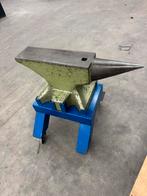 Aambeeld 270 kilo op wielen, Ophalen