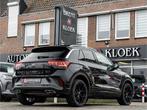Volkswagen T-Roc 1.5 TSI R-Line PANO 19 INCH IQ LIGHT CAMERA, Auto's, Volkswagen, 1258 kg, 4 cilinders, 150 pk, Zwart