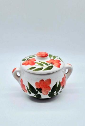 Handgeschilderde keramische stoofpot  beschikbaar voor biedingen