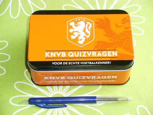 KNVB Quizvragen voor de echte voetbalkenner!, Hobby en Vrije tijd, Gezelschapsspellen | Overige, Zo goed als nieuw, Een of twee spelers