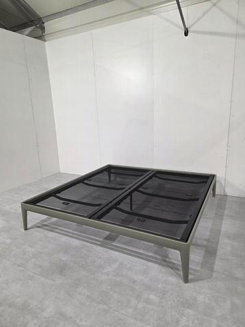 Auping Essential Bed 200x200  beschikbaar voor biedingen