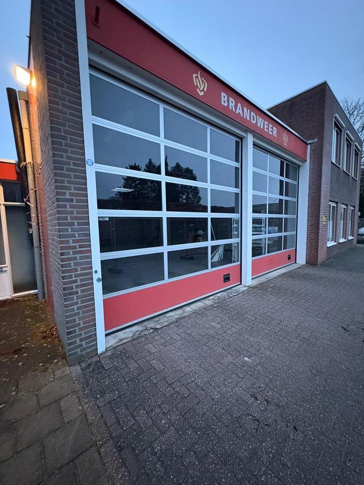 Elektrische overheaddeur garagedeur snelloopdeur evt 2 stuks, Doe-het-zelf en Verbouw, Deuren en Horren, Gebruikt, Garagedeur
