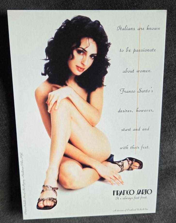 Sexy vrouw in Franco Sarto schoenen, Verzamelen, Ansichtkaarten | Themakaarten, Ongelopen, 1980 tot heden, Overige thema's, Verzenden