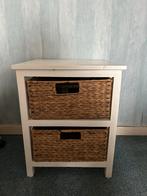 GRATIS Leuke Nachtkastjes met Manden 2x, Huis en Inrichting, Kasten | Ladekasten, Ophalen, Minder dan 50 cm, Gebruikt, 1 of 2 laden