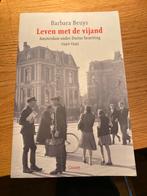Leven met de vijand - Amsterdam WOII, Ophalen of Verzenden, 20e eeuw of later, Nieuw