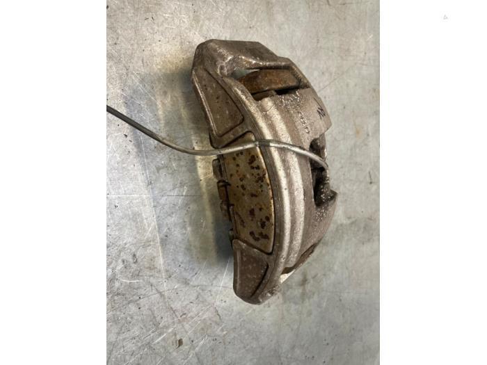 Remklauw (Tang) rechts-voor van een Audi A8, Auto-onderdelen, Remmen en Aandrijving, Audi, Gebruikt, 3 maanden garantie, Ophalen of Verzenden