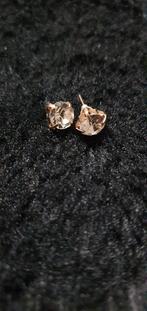 Mooie goud kleurige oorbellen met steentjes, Sieraden, Tassen en Uiterlijk, Ophalen of Verzenden, Zo goed als nieuw, Goud, Overige materialen