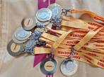 16 Medailles plus confetti kanon en toeter., Ophalen of Verzenden, Nieuw, Feestartikel, Overige