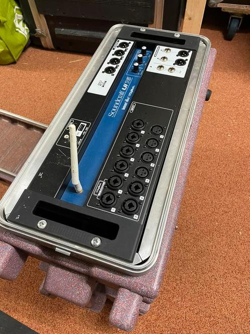 Soundcraft Ui16, Muziek en Instrumenten, Mengpanelen, Zo goed als nieuw, 10 tot 20 kanalen, Microfooningang, Ophalen of Verzenden