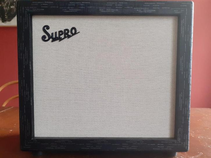 Supro Amulet 1614RT 1x12" combo, Muziek en Instrumenten, Versterkers | Bas en Gitaar, Zo goed als nieuw, Gitaar, Minder dan 50 watt