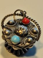 hanger,mooi gestilleerd,als mandje,hoogte  3 cm, Overige voorstellingen, Ophalen of Verzenden, Zo goed als nieuw, Zilver