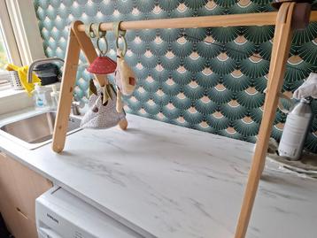 Houten babygym tiny love beschikbaar voor biedingen