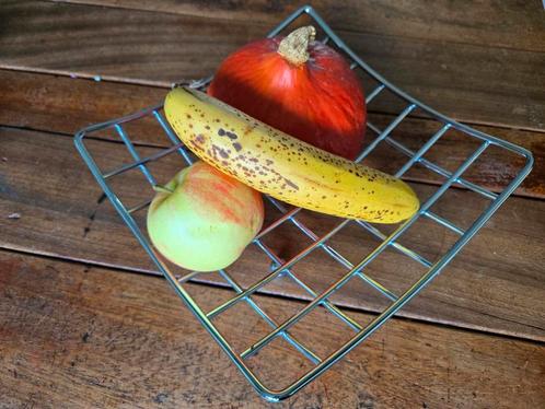 Metalen Draadmand / Fruitschaal, Huis en Inrichting, Woonaccessoires | Schalen en Manden, Zo goed als nieuw, Mand, Vierkant, Overige materialen