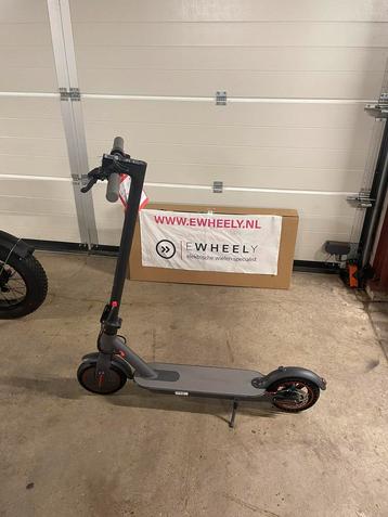 NIEUW! Elektrische step 350W E-scooter Opvouwbaar e-scooter beschikbaar voor biedingen