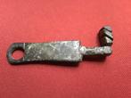 Bodemvondst Romeinse sleutel (brons), Ophalen, Brons